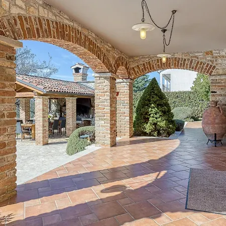 Graziella بيت للعطل